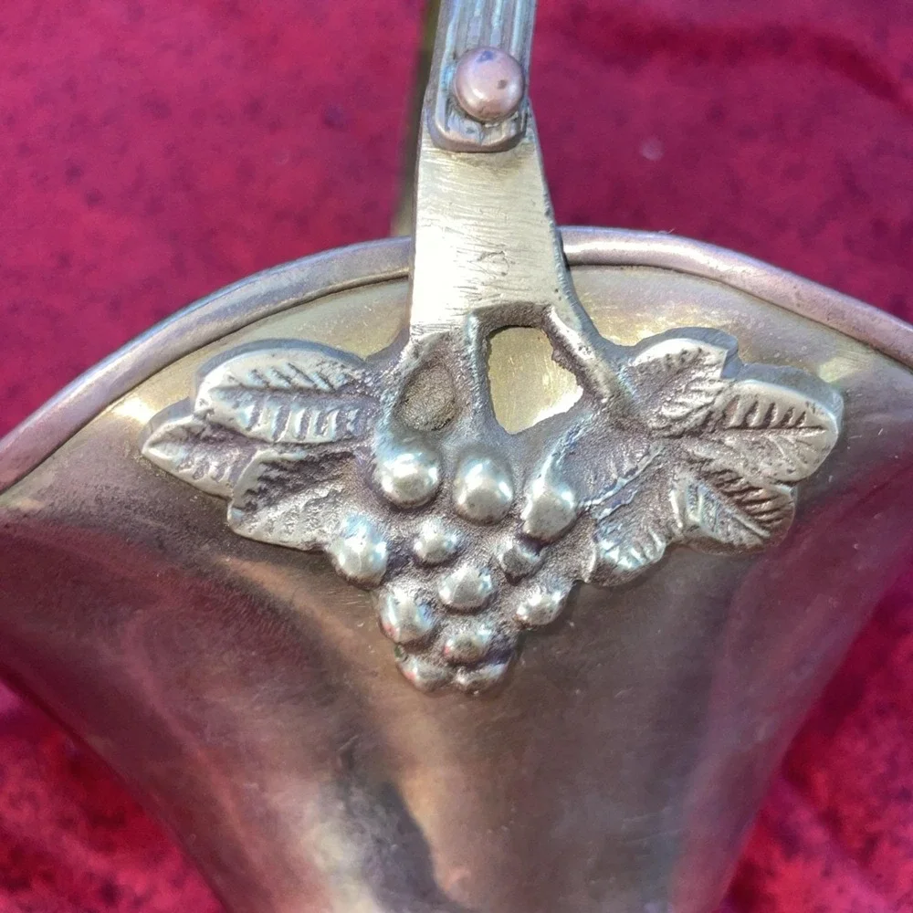 SOLID BRASS BASKET‎ SWING HANDLE GRAPES Vintage